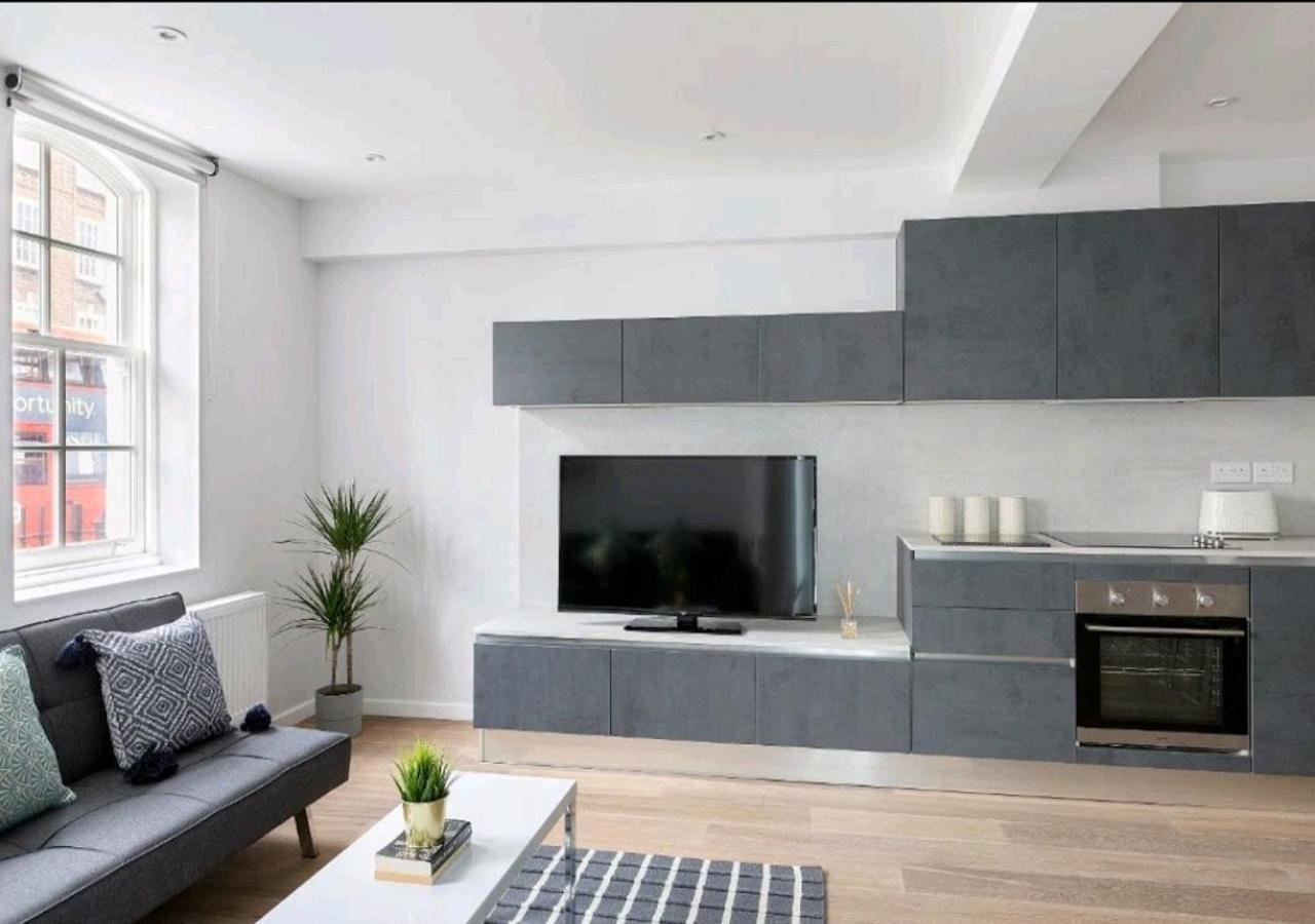 Luxury North * Londen